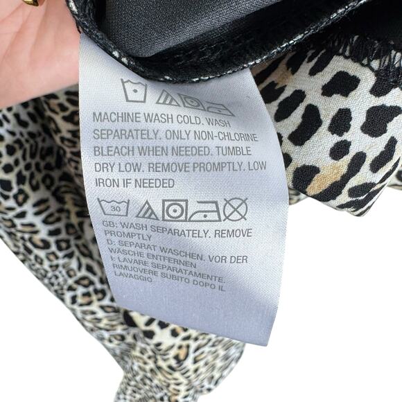 Susan Graver Leopard Print Half Sleeve Stretchy Buttoned Blazer Pockets Size L - Picture 6 of 8